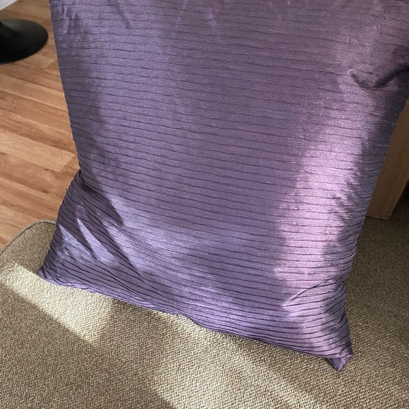 Purple and white throw pillows - Picture 2 of 5